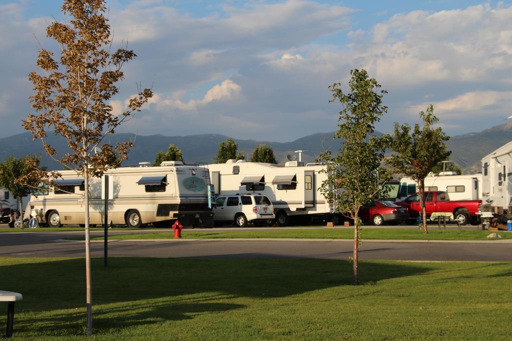 Pony Express Rv Resort North Salt Lake Rom bilde